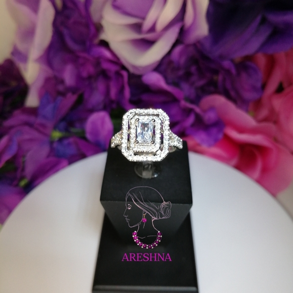 10K Gold 2ct Diamond Engagement Ring - Picture 3 of 7